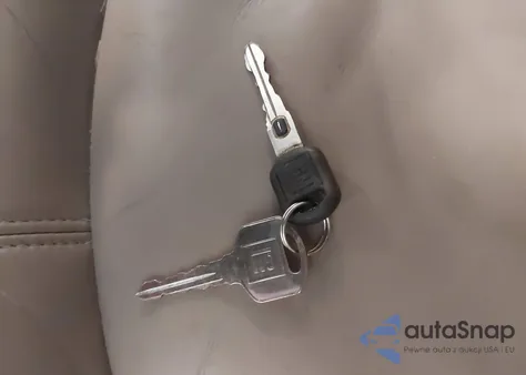 1999 Buick Regal Ls/Lse from USA, damaged, VIN 2G4WB52K5X1420640